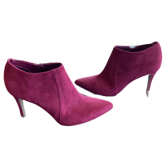 Red Heel Booties by Old Navy - Picture 3 of 8